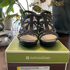 Naturalizer Danya Black Glitter Sandals